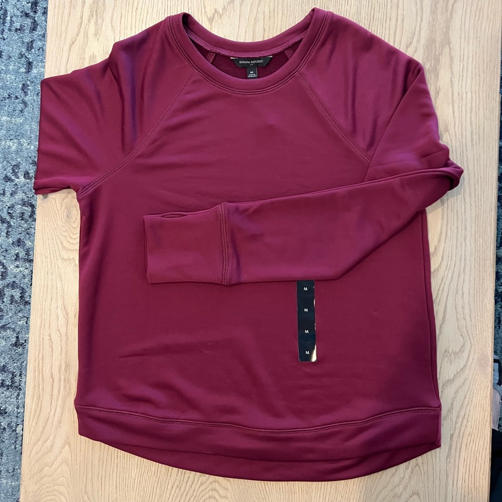 New! Banana Republic long sleeve lounge top. Maroon/Cranberry color. Size M